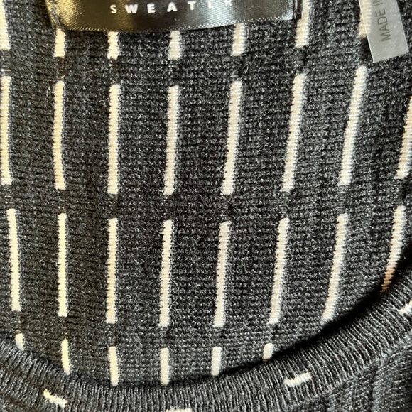 Dress - Picture 3 of 8